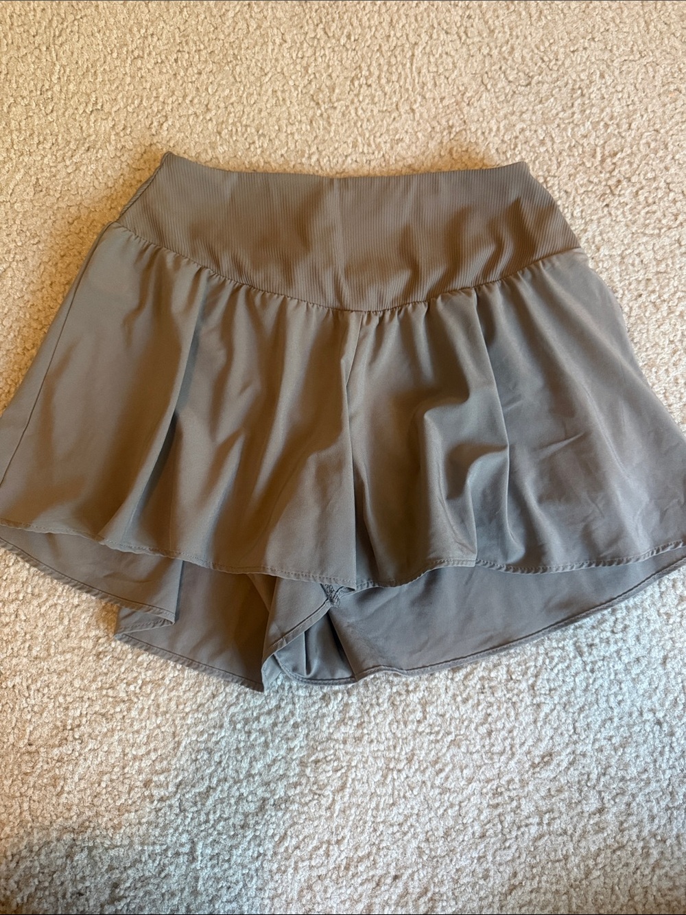 Women’s Layered Flowy Shorts - Olive